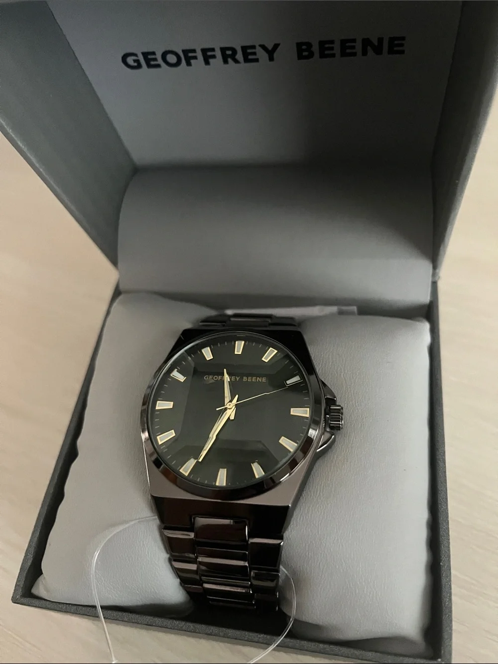Geoffrey Beene Black Bracelet Watch with Green Dial and Gold Accents - Picture 6 of 9